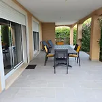 La Thomassine En Provence Hébergement de vacances