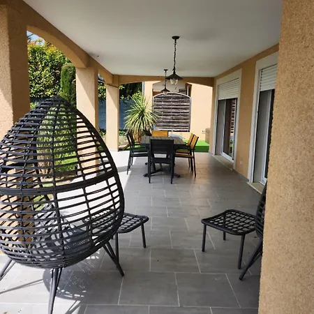 Holiday home La Thomassine En Provence Manosque