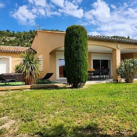 La Thomassine En Provence *